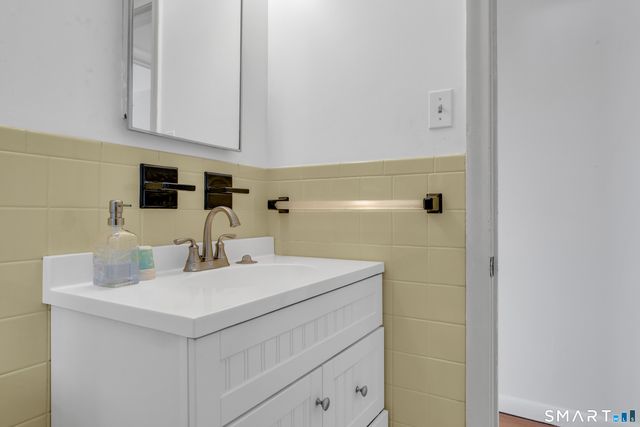 38 Sunnybrook Lane, Clinton, CT 06413