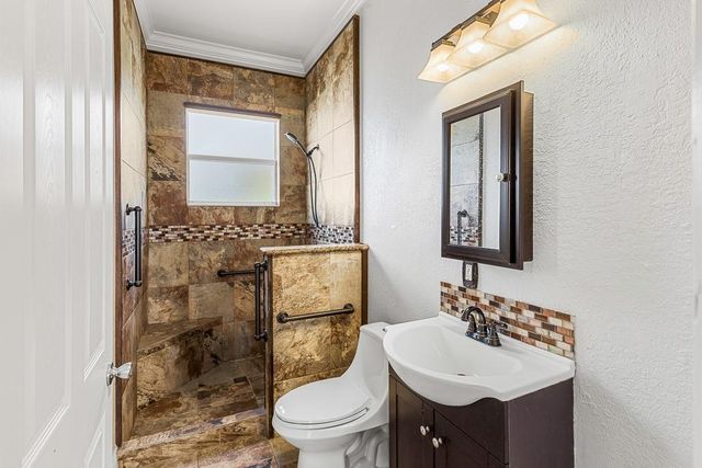 2081 SW Bayshore Boulevard, Port St Lucie, FL 34984