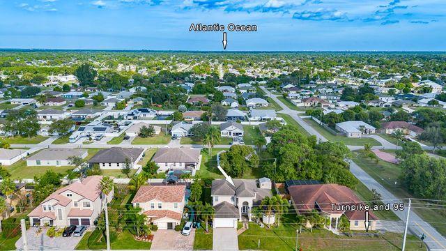 2081 SW Bayshore Boulevard, Port St Lucie, FL 34984