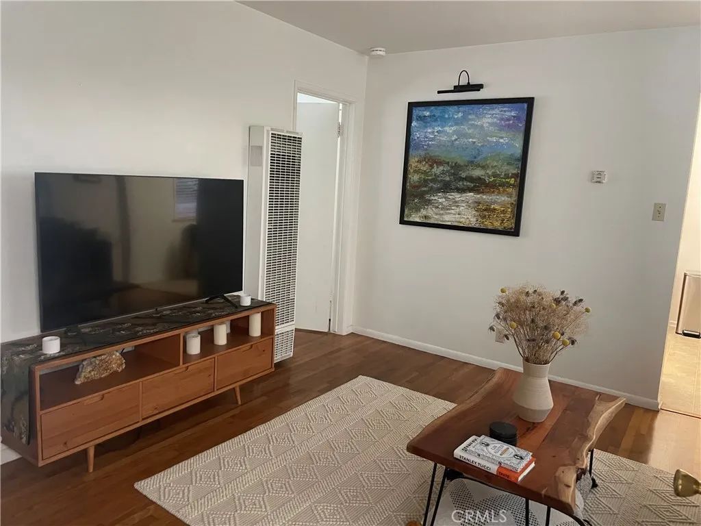 247 5th Street B, Seal Beach, CA 90740