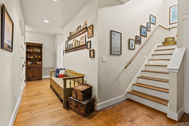923 Hawthorn Lane, Fredericksburg, TX 78624