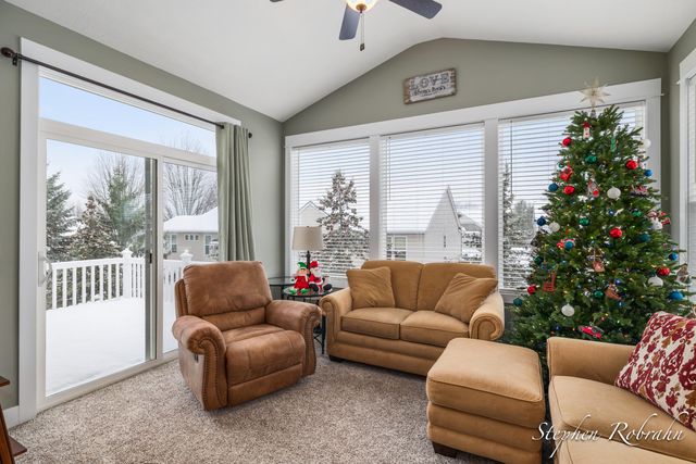 885 Cooks Crossing Drive SE 37, Byron Center, MI 49315