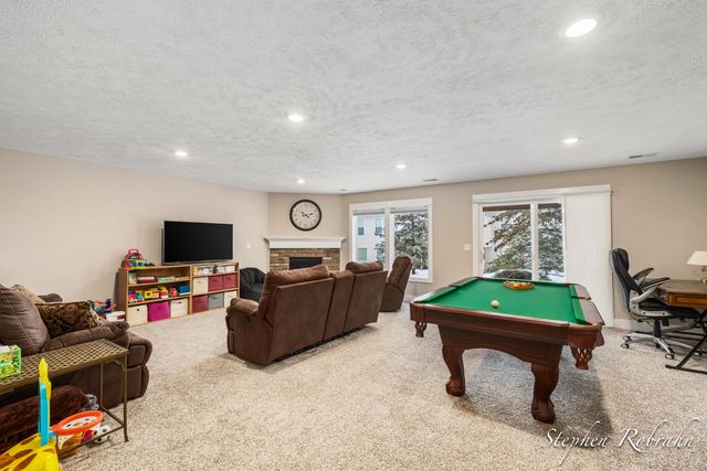 885 Cooks Crossing Drive SE 37, Byron Center, MI 49315