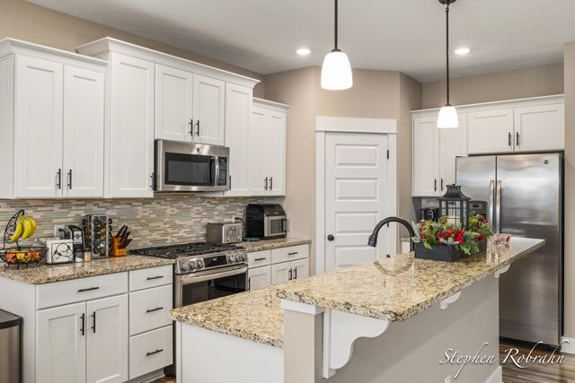 885 Cooks Crossing Drive SE 37, Byron Center, MI 49315