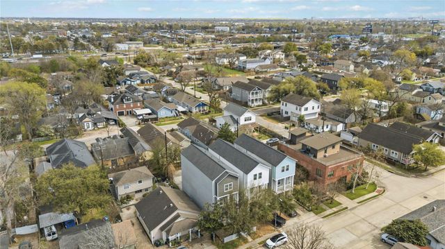 1006 Enid Street B, Houston, TX 77009