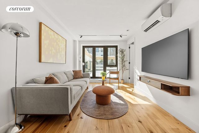 924 LAFAYETTE Avenue GARDEN, New York City, NY 11221