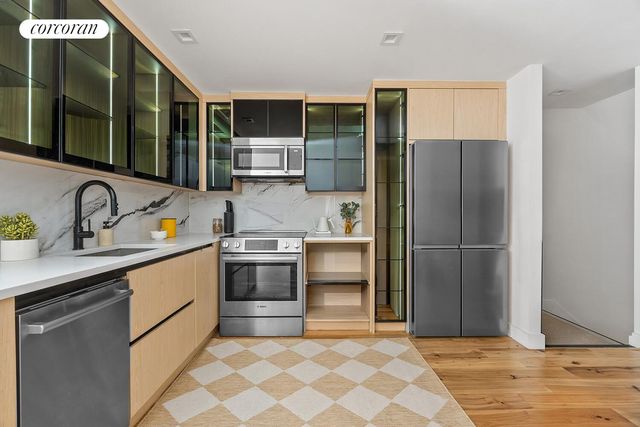 924 LAFAYETTE Avenue GARDEN, New York City, NY 11221