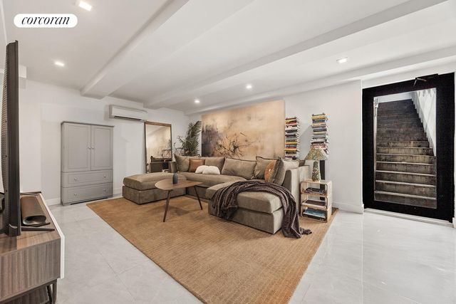 924 LAFAYETTE Avenue GARDEN, New York City, NY 11221