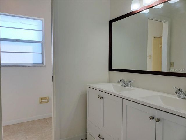 1212 FORDHAM DRIVE, Sun City Center, FL 33573