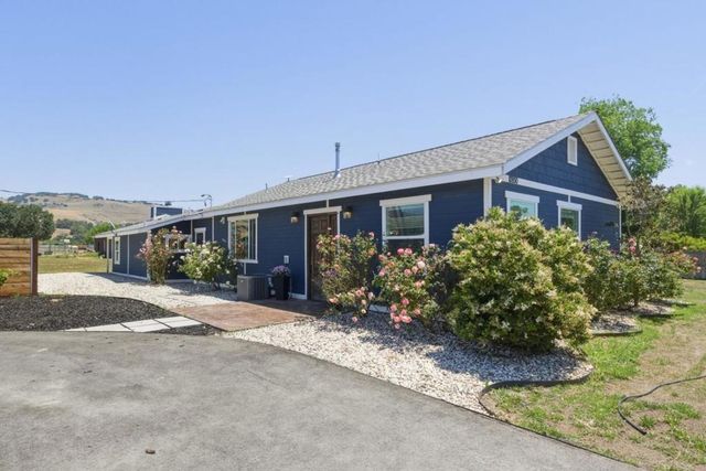 10930 Foothill Avenue, Gilroy, CA 95020