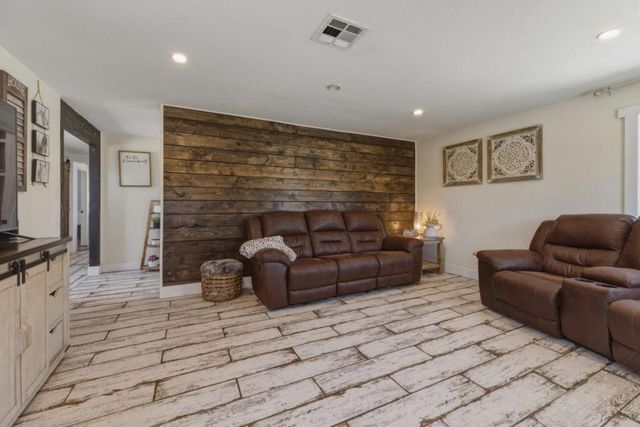 10930 Foothill Avenue, Gilroy, CA 95020