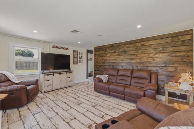 10930 Foothill Avenue, Gilroy, CA 95020