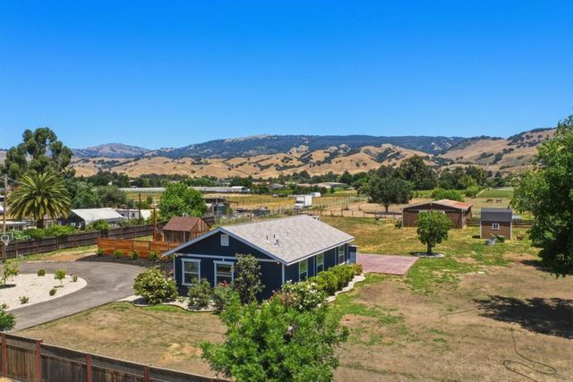 10930 Foothill Avenue, Gilroy, CA 95020