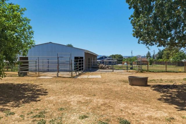 10930 Foothill Avenue, Gilroy, CA 95020
