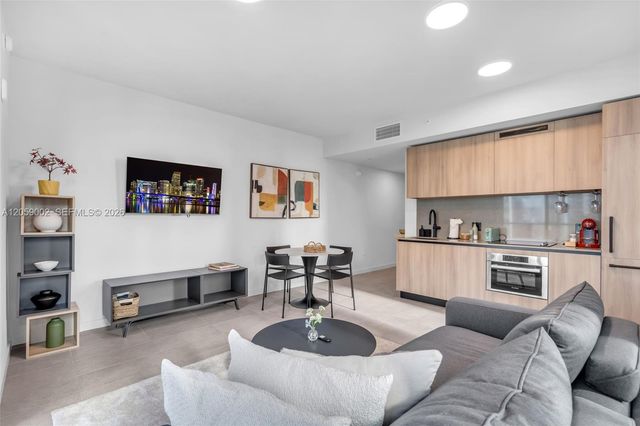 121 NE 5th Street 2708, Miami, FL 33132