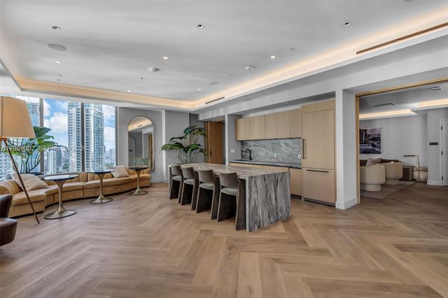 121 NE 5th Street 2708, Miami, FL 33132