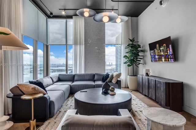 121 NE 5th Street 2708, Miami, FL 33132