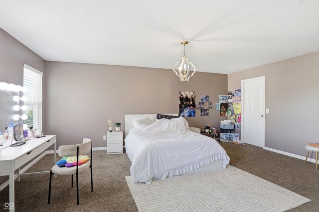 1456 Stormhaven, Greenwood, IN 46143