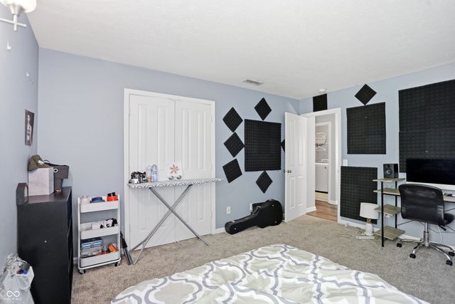 1456 Stormhaven, Greenwood, IN 46143