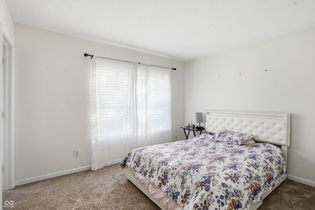 1456 Stormhaven, Greenwood, IN 46143