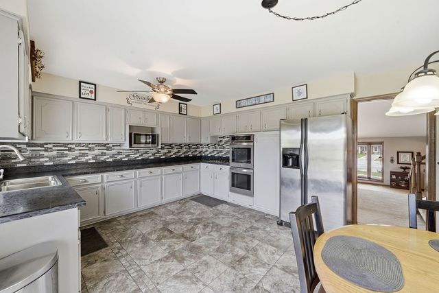 14807 Becky Court, Oak Forest, IL 60452