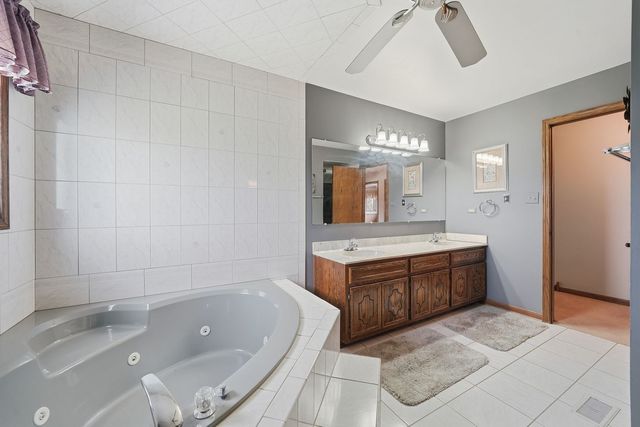 14807 Becky Court, Oak Forest, IL 60452