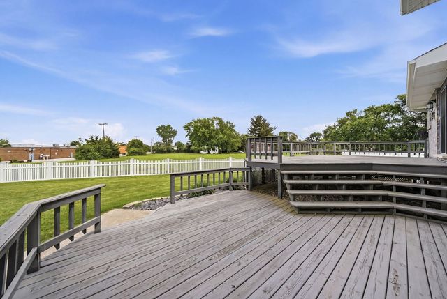 14807 Becky Court, Oak Forest, IL 60452