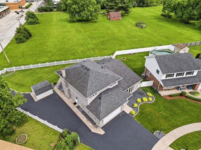14807 Becky Court, Oak Forest, IL 60452