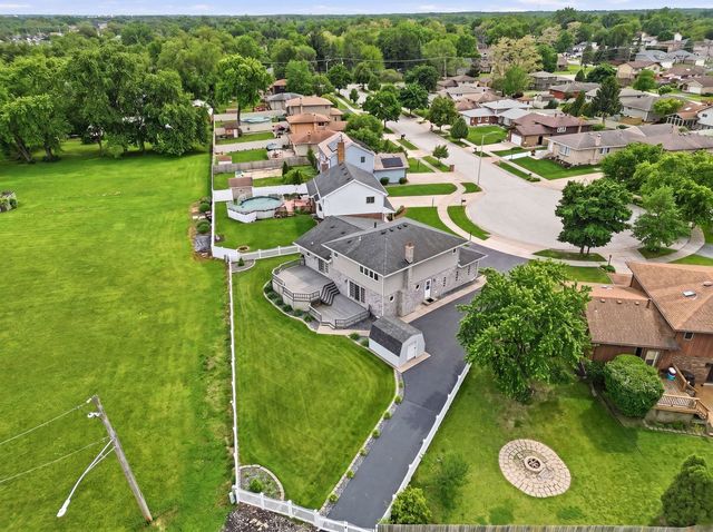 14807 Becky Court, Oak Forest, IL 60452