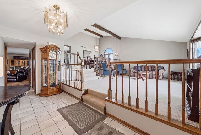 14807 Becky Court, Oak Forest, IL 60452