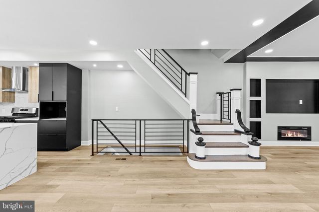 914 W DUNCANNON AVE, Philadelphia, PA 19141