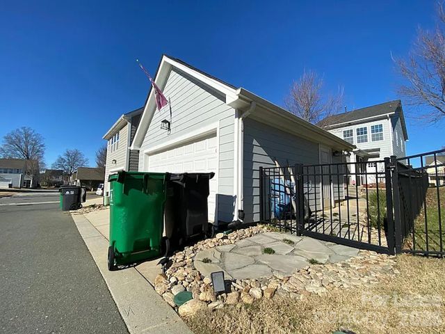 2410 Woodward Avenue, Charlotte, NC 28206