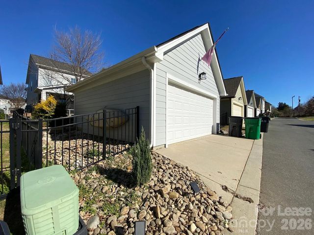 2410 Woodward Avenue, Charlotte, NC 28206