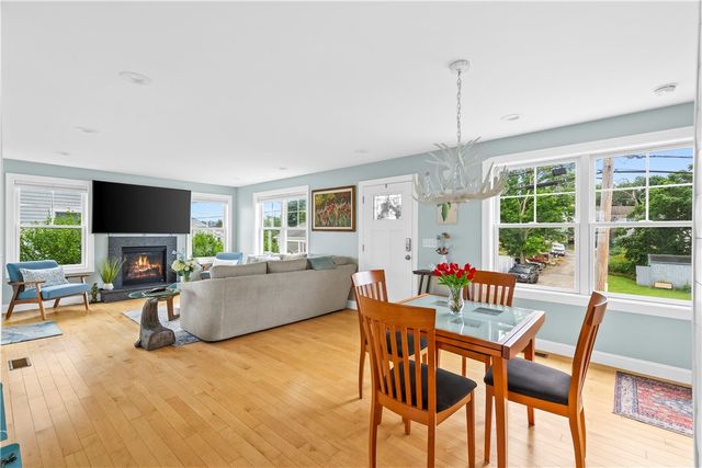 18 North Water Street, Portsmouth, RI 02871