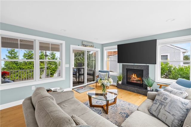 18 North Water Street, Portsmouth, RI 02871