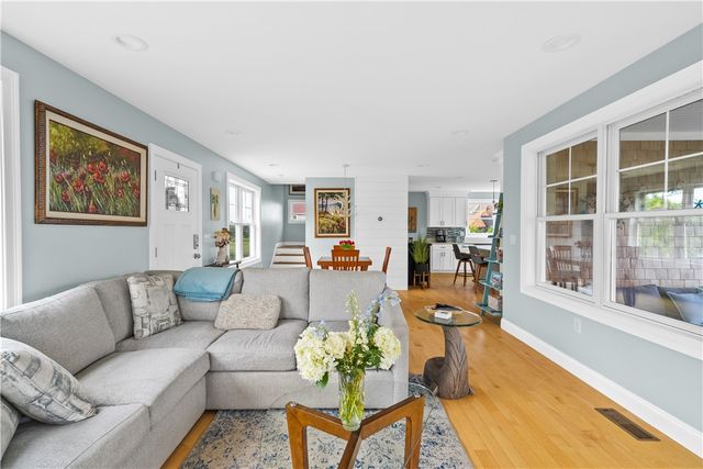 18 North Water Street, Portsmouth, RI 02871