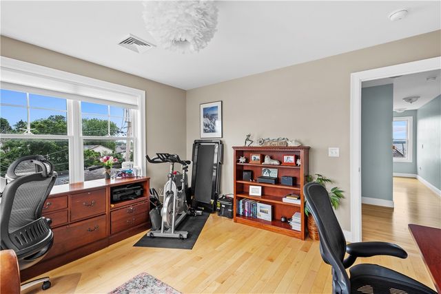 18 North Water Street, Portsmouth, RI 02871