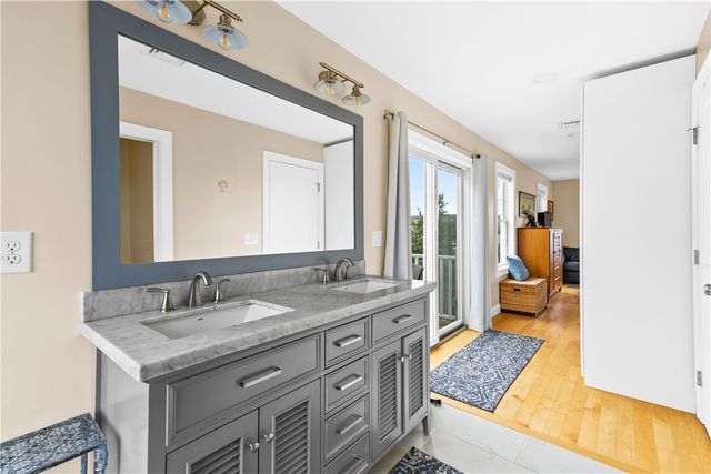 18 North Water Street, Portsmouth, RI 02871