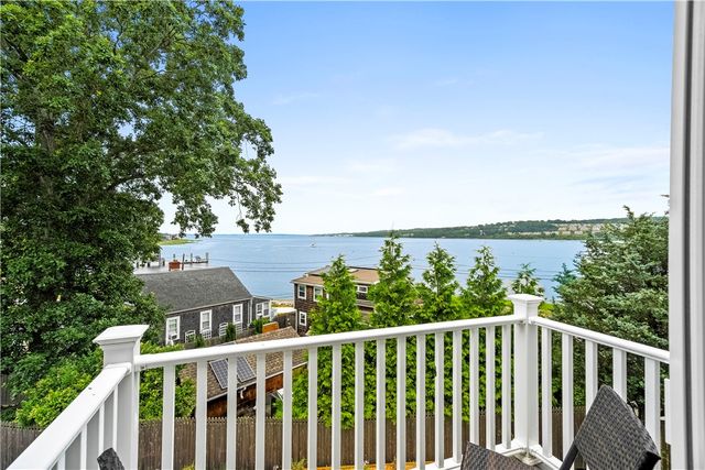 18 North Water Street, Portsmouth, RI 02871