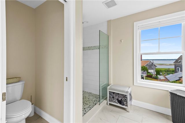 18 North Water Street, Portsmouth, RI 02871