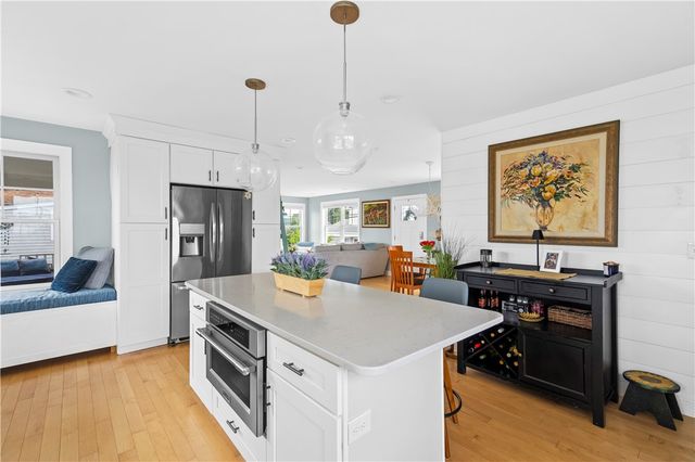 18 North Water Street, Portsmouth, RI 02871