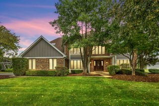 9S151 Skylane Drive, Naperville, IL 60564