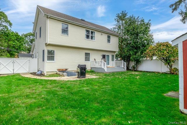 44 Garfield Place, East Northport, NY 11731