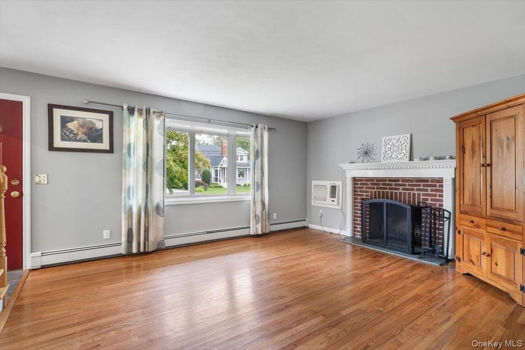 44 Garfield Place, East Northport, NY 11731 — photo 4