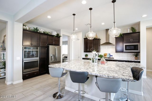 10611 E TUMBLEWEED Avenue, Mesa, AZ 85212