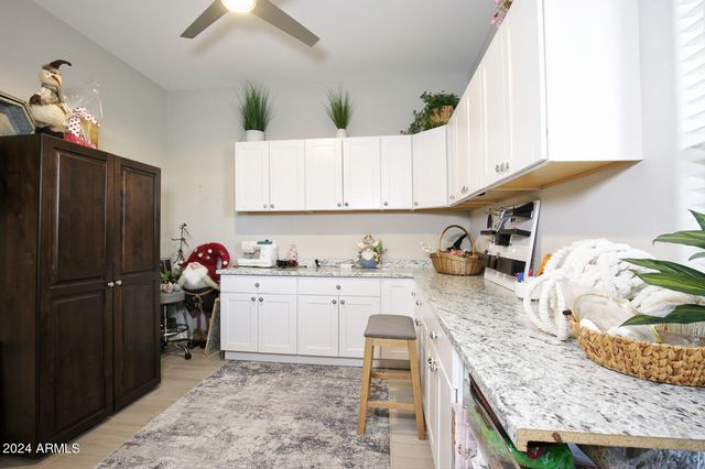 10611 E TUMBLEWEED Avenue, Mesa, AZ 85212