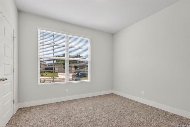 7154 Walkers Loop, Live Oak, TX 78233