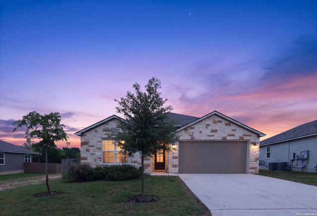 7154 Walkers Loop, Live Oak, TX 78233