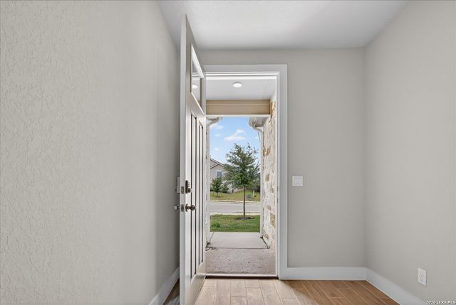 7154 Walkers Loop, Live Oak, TX 78233
