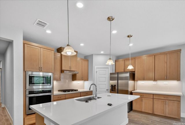 7154 Walkers Loop, Live Oak, TX 78233